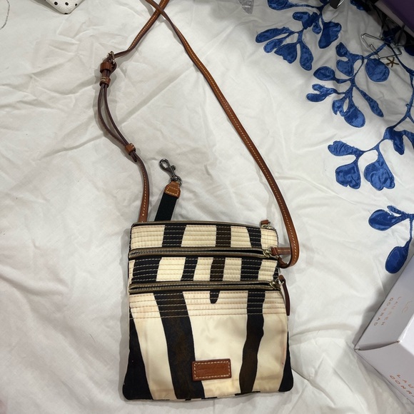 Dooney & Bourke zebra bag - Picture 1 of 5